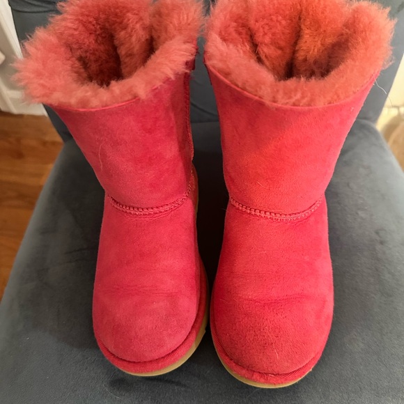 Cozy Pink Ugg Bailey Bow Boots - Picture 1 of 5